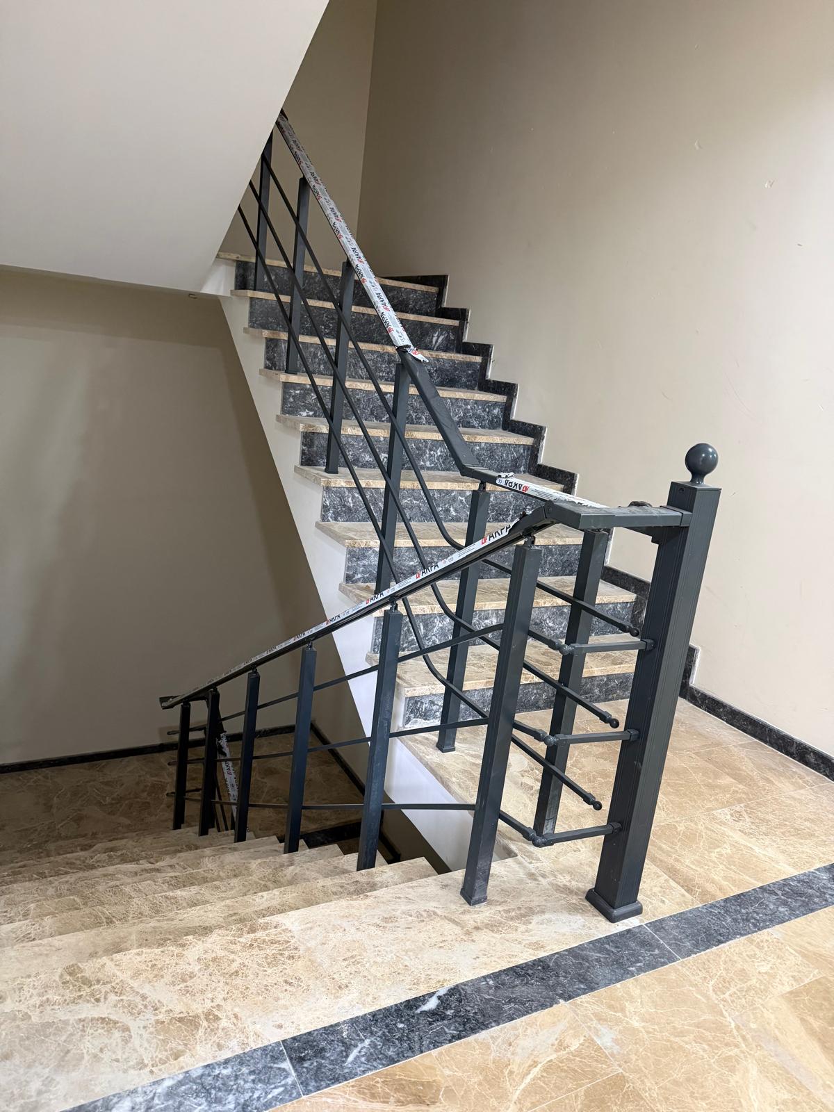 Merdiven pleksi korkuluk 47